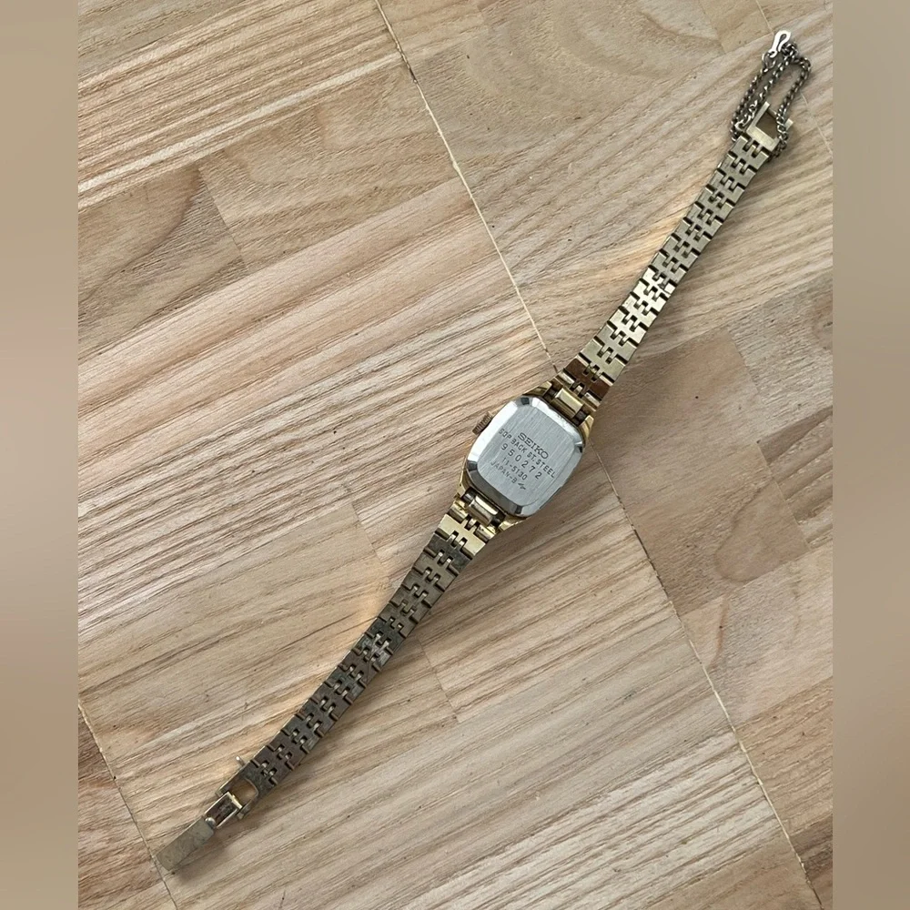 Seiko Gold Plated Vintage Mechanical Ladies Watch Gold Case Bracelet Dial